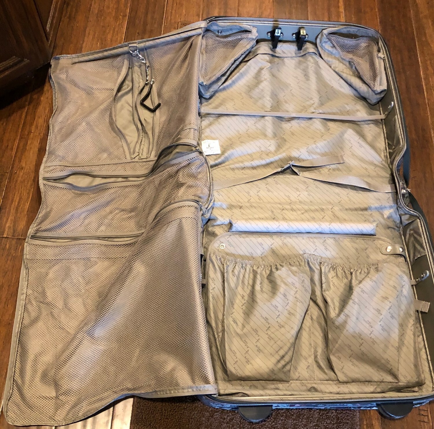 Vintage Atlantic Garment Suit Bag Suitcase Luggage Green Floral