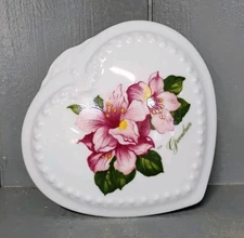 Greenbrier Hotel Resort WV Souvenir Ceramic Heart Trinket Box Sweetheart Love