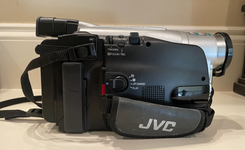 JVC GR-SXM37U Super VHS-C Video Camera Camcorder Tested - With Box and Bag, etc. - Image 3 of 4