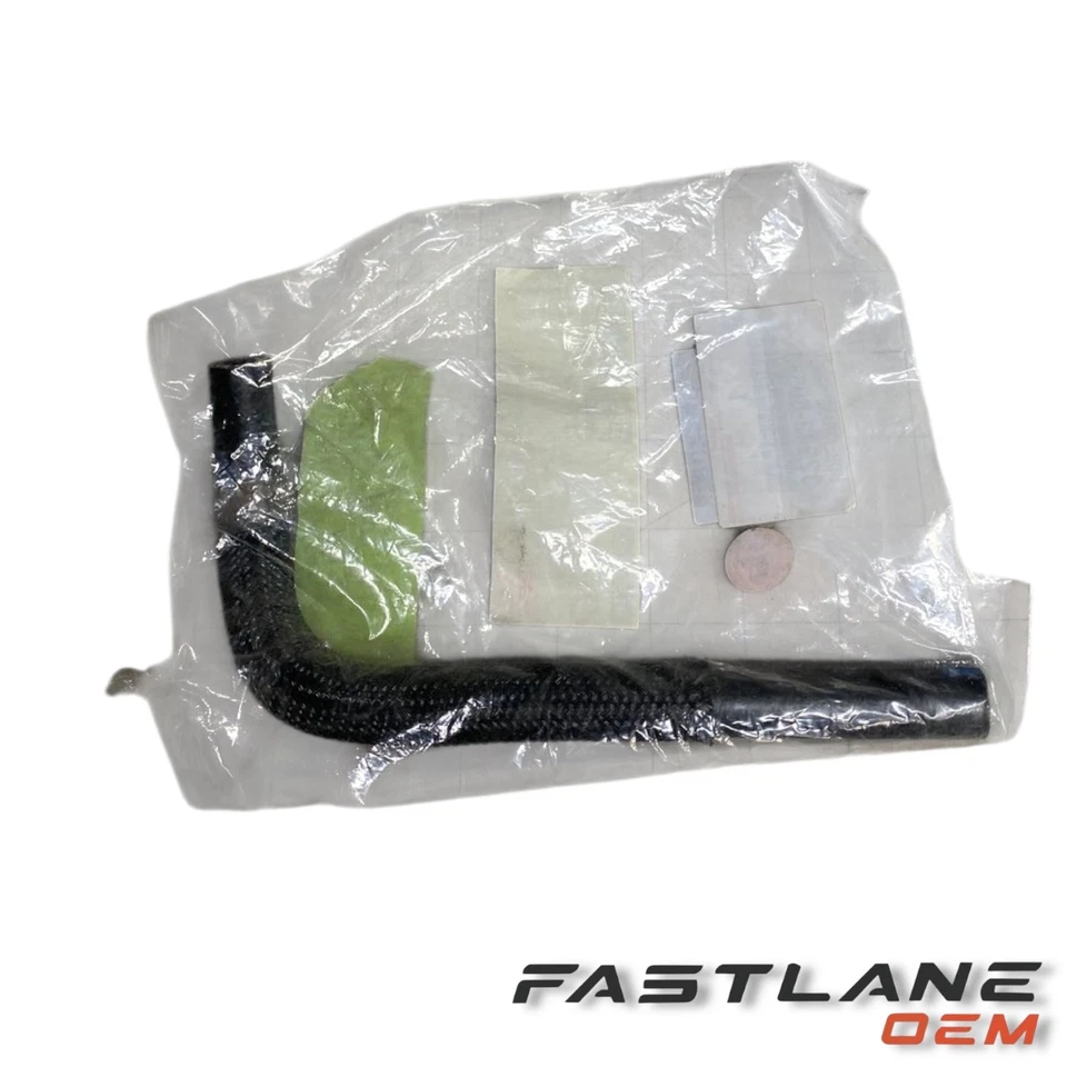 Toyota FJ Cruiser 2009-2014 enfriador de aceite manguera de salida nuevo OEM 32943-60560 Foto 2 de 4