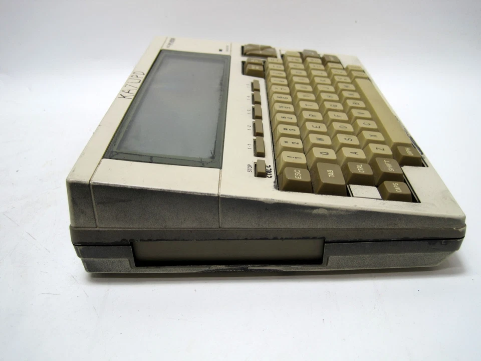 Computadora portátil NEC PC 8201A vintage 1983 para piezas o reparación Foto 3 de 4