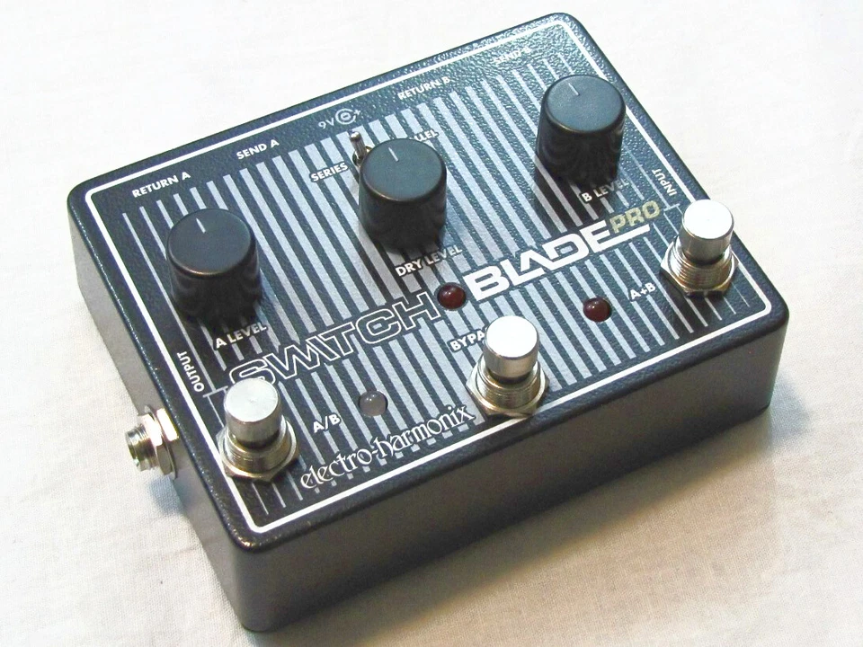 Interruptor de pedal eléctrico Electro-Harmonix EHX Switchblade Pro Deluxe usado Foto 3 de 3