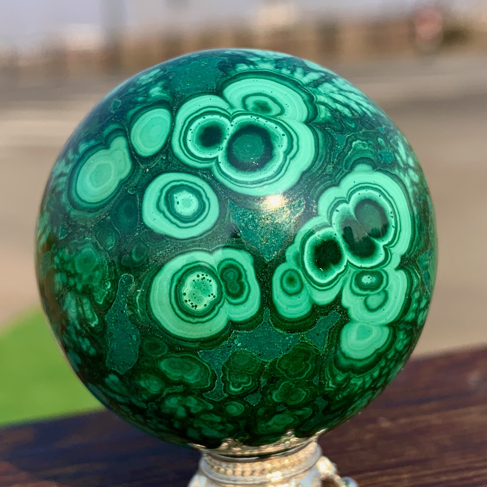 119G Natural glossy Malachite ball transparent cluster rough mineral sample