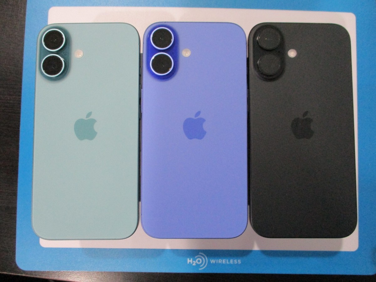 Apple iPhone 16 128GB A3081 Teal Black Ultramarine Factory
