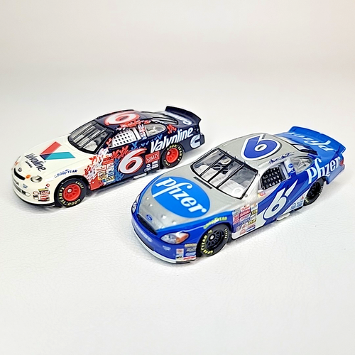 1997/99 Hot Wheels Mark Martin #6 Valvoline/Pfizer NASCAR 1:64 Diecast Car LOT/2