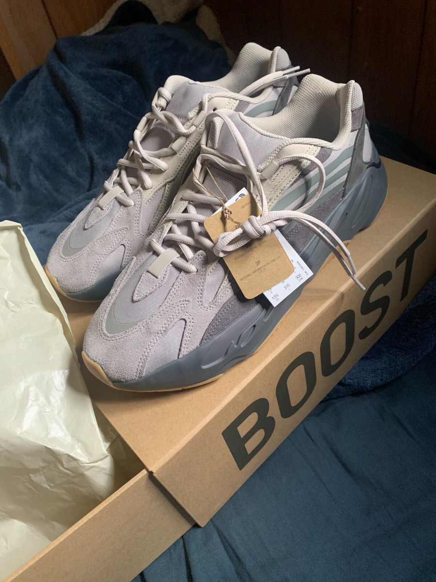 Adidas Yeezy boost 700 v2 tephra Size 13.5 | eBay display picture 2
