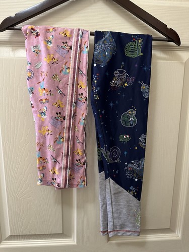 2 Pairs Girls Disneyland 5/6 Leggings. Pink Parks & Electric Light Parade. - Picture 2 of 7