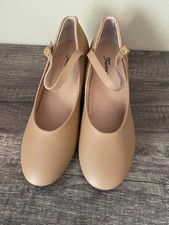 NEW Theatricals Character Tap Shoes Womens 8.5 Tan Beige 1.5  Heel with Box