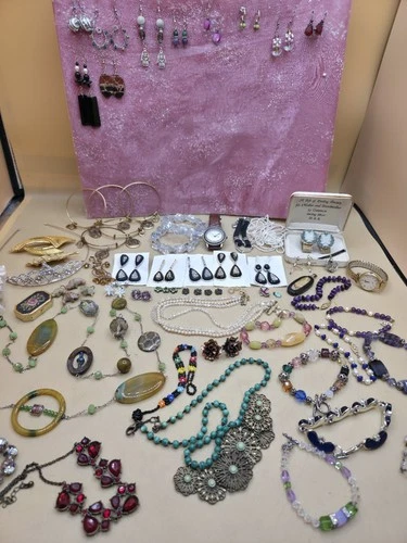 Large Vintage Estate Costume Jewelry Lot 50+ Pieces FEW AVON PIECES Over 2lbs