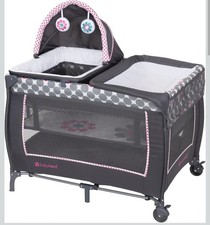 Baby Trend Lil Snooze Deluxe II Nursery Center - Daisy Dots