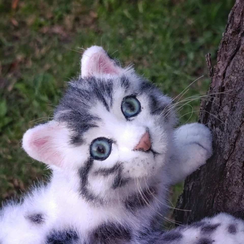 realistic plush  cat handmade-OOAK - Collectible Art Doll - Poseable toy cat - Image 3 of 4