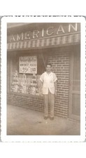 Aug 1 1955 Photograph Man at AMERICAN Grocery Coffee Ads Scalloped Border