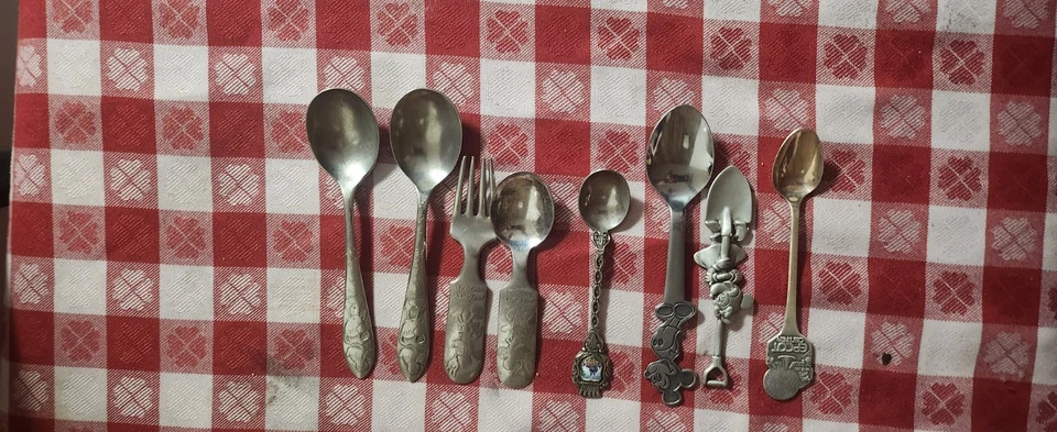 8 cucharas Disney, 4 vintage SP Bradford & Fairfield, esmalte cubierto, Epcot, ¡más! Foto 3 de 4