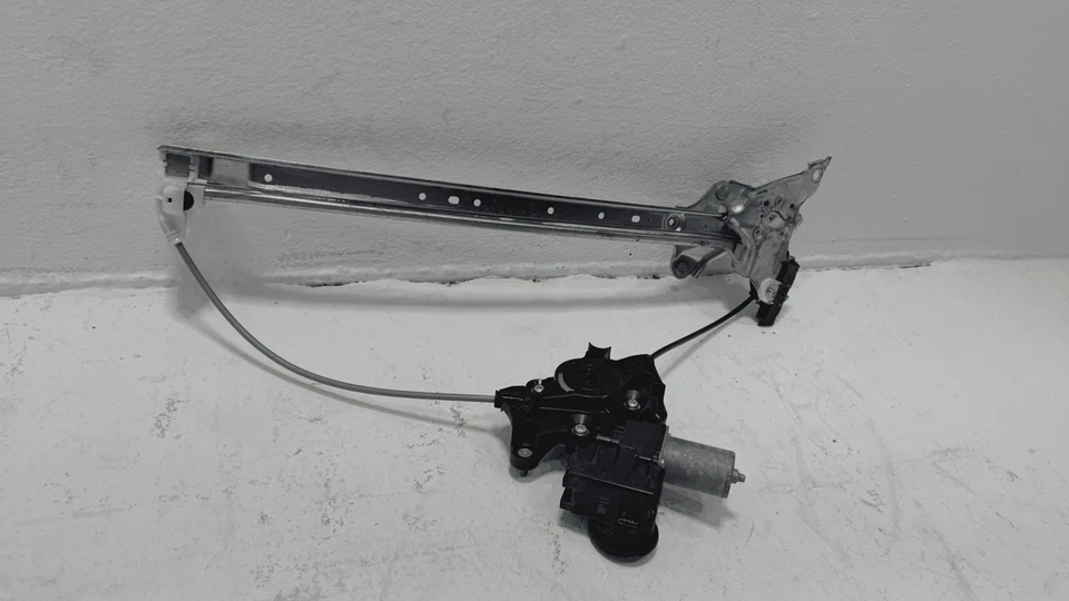 2019-2021 TOYOTA RAV4 РЕГУЛЯТОР СТЕКЛОПОДЪЕМНИКОВ ПЕРЕДНЕЙ ПАССАЖИРСКОЙ ДВЕРИ С ДВИГАТЕЛЕМ ОТ ОРИГИНАЛЬНОГО ПРОИЗВОДИТЕЛЯ - Изображение 3 из 4