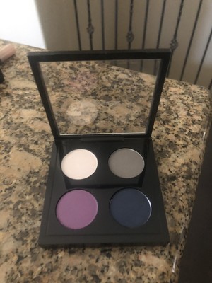 MAC Eyeshadow X4 Hold My Gaze - Full Size -Limited Edition