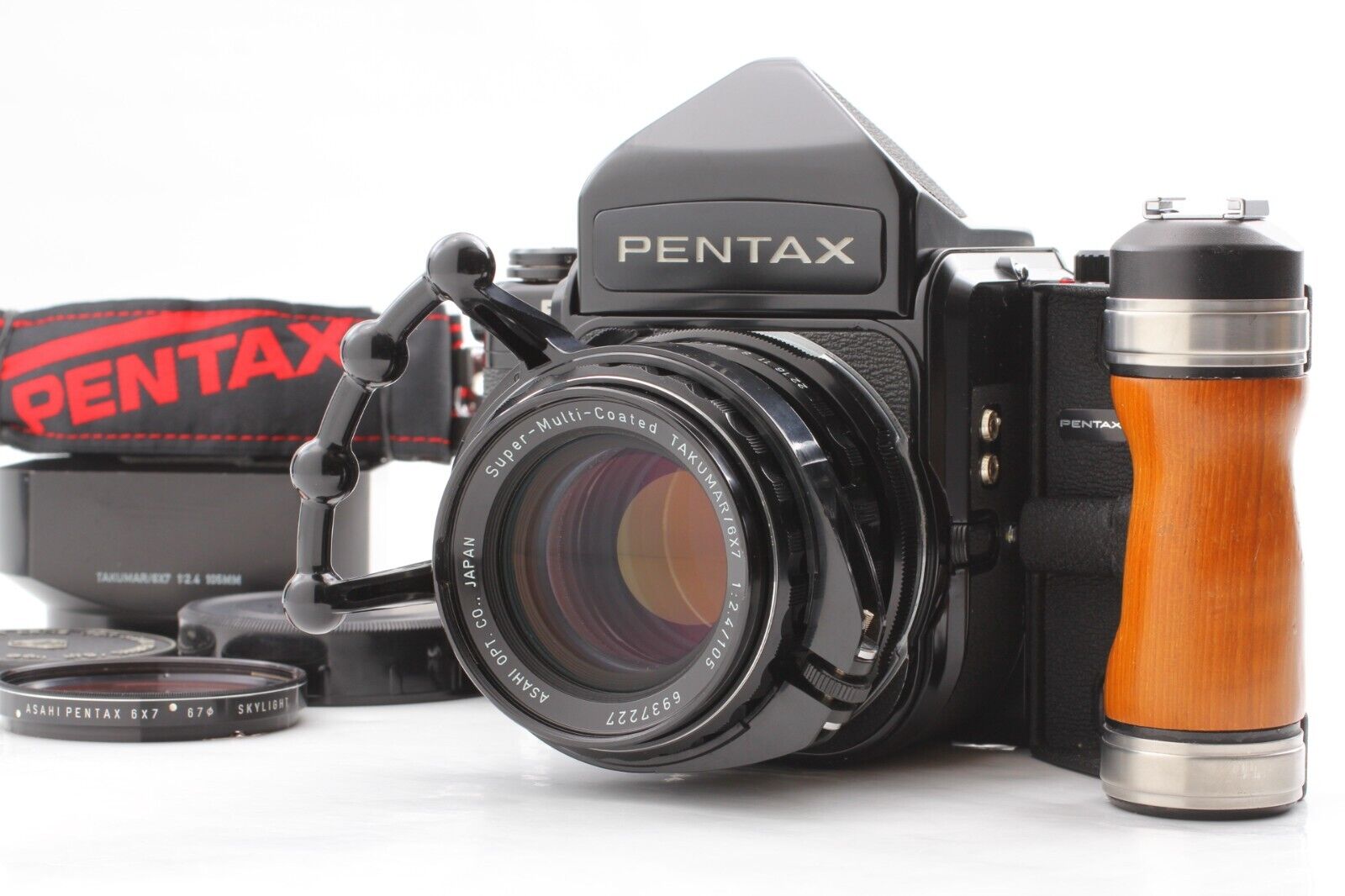 MINT w/GRIP STRAP 】 Pentax 67 Eye Level Late Camera + T 105mm f