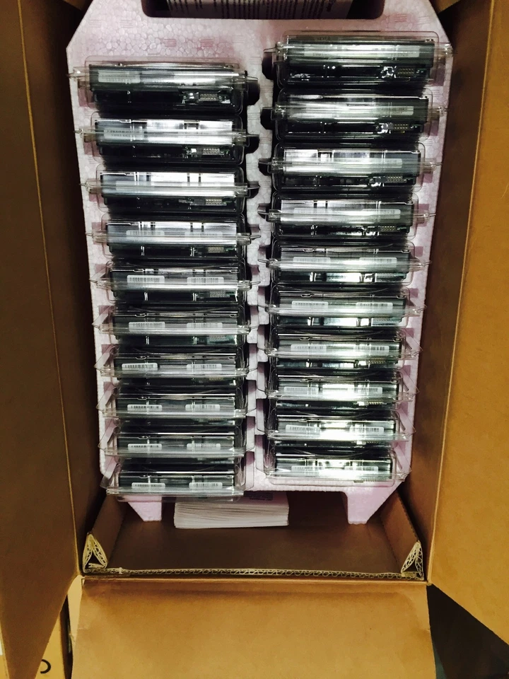 *New* Seagate Cheetah  (ST318406LC) 18.4 GB,10000 RPM, 3.5" Internal Hard Drive - Image 3 of 4