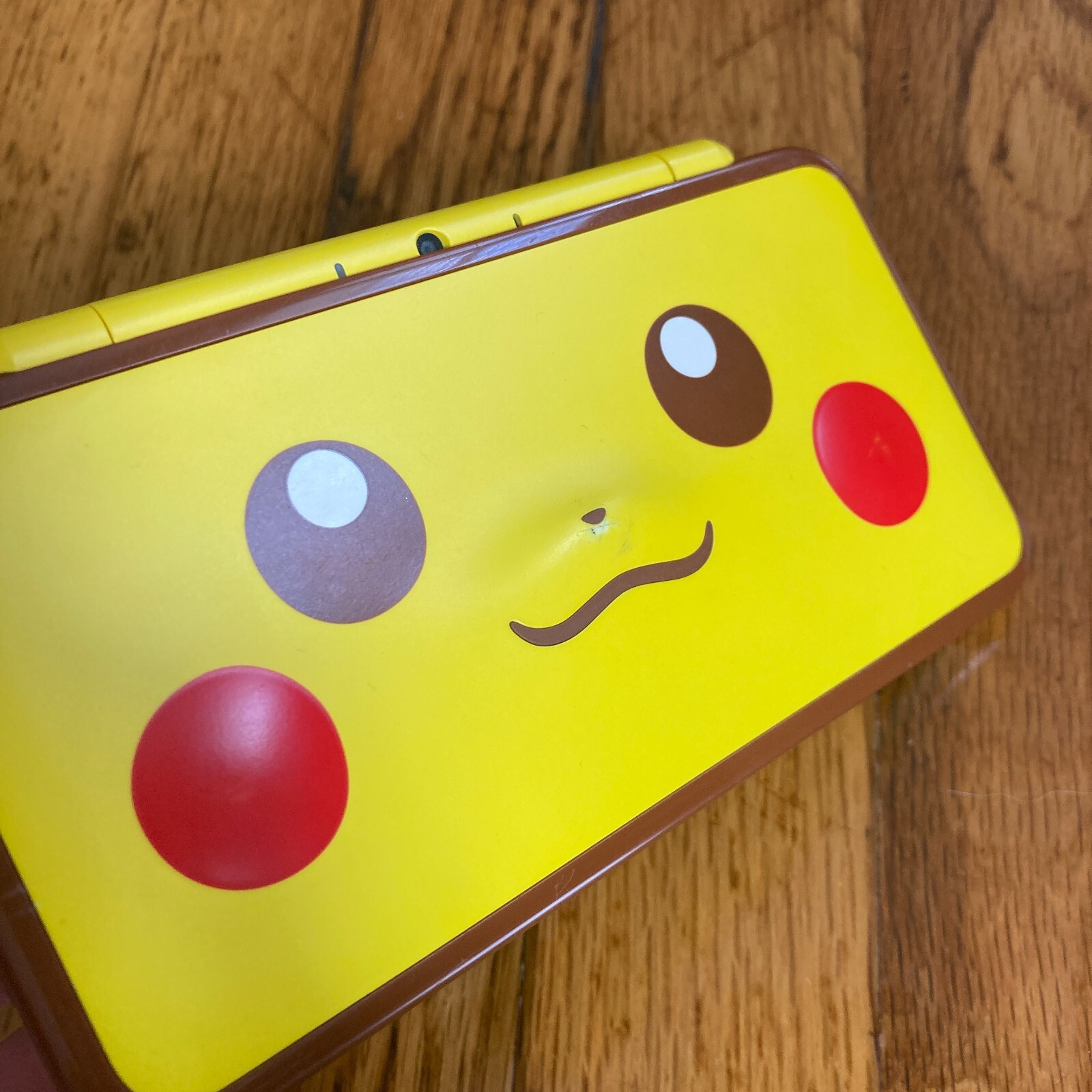 Nintendo 2DS XL Pikachu Edition Console JAN001 FOR PARTS or REPAIR