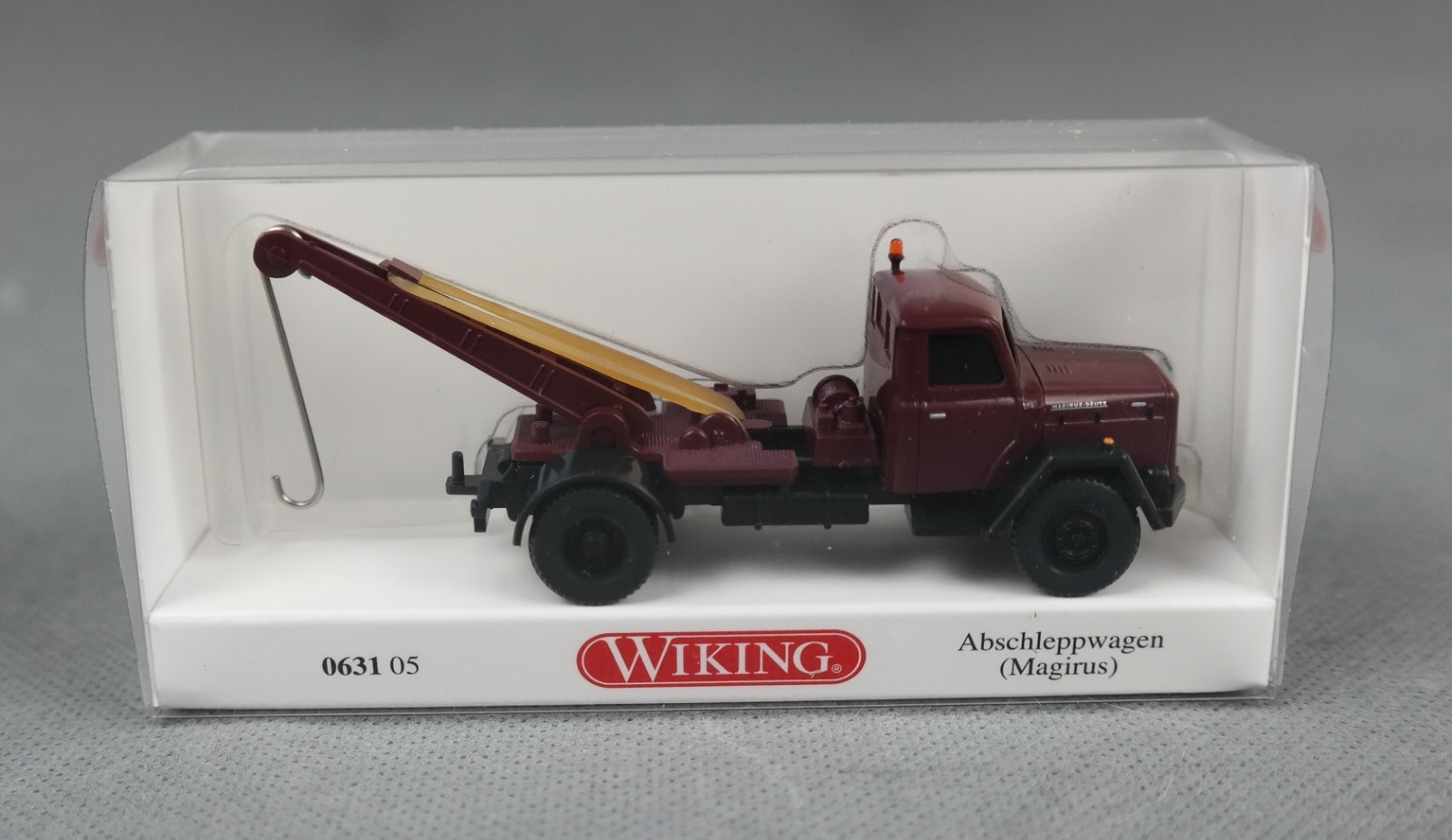 WIKING 063105/0631 05 H0,1:87 Abschleppwagen (Magirus) - weinrot NEUHEIT 2026!