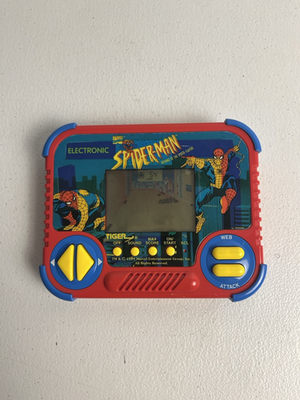 Marvel SpiderMan Revenge Of The Spider Slayers Tiger Electronics