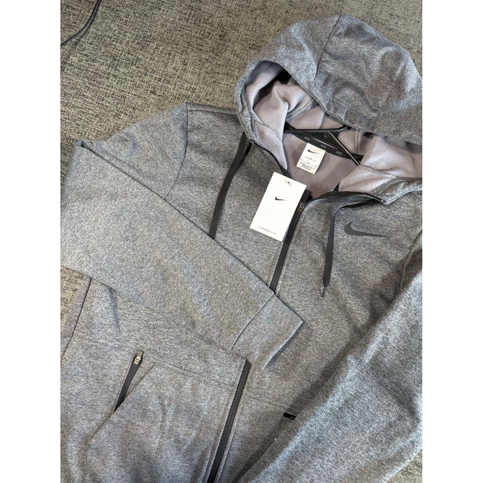 Nike Full Zip Hoodie Mens Size M Therma-FIT Training Heather Grey CU6231-071
Opens in a new window o