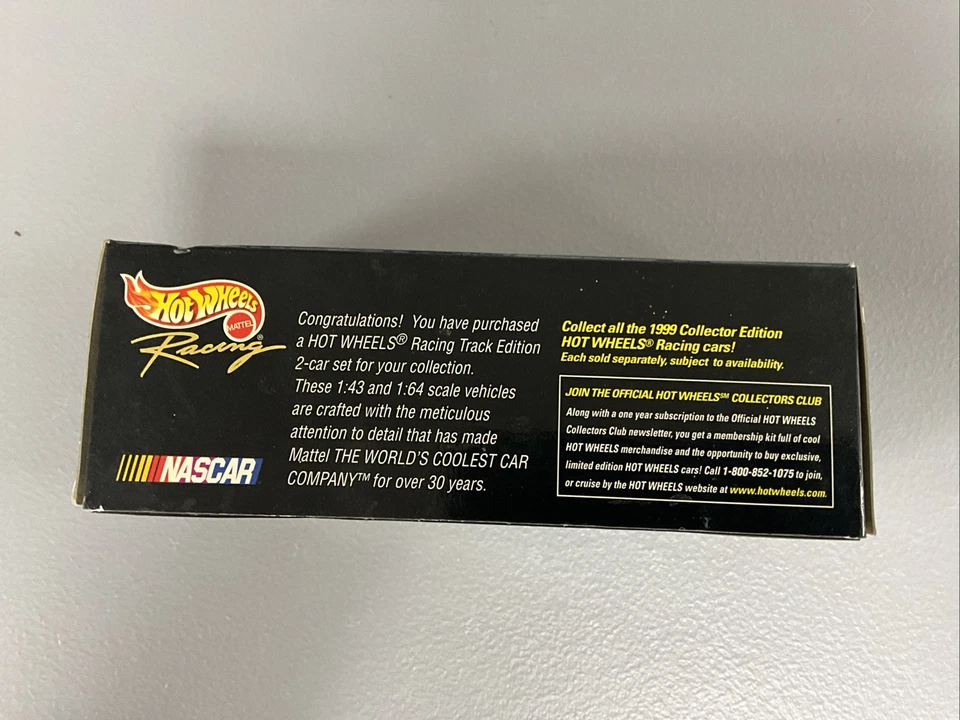 Hot Wheels NASCAR Racing 2 Car Pack #44 Kyle Petty 1:43 and 1:64 Scale 1999 - Image 3 of 4