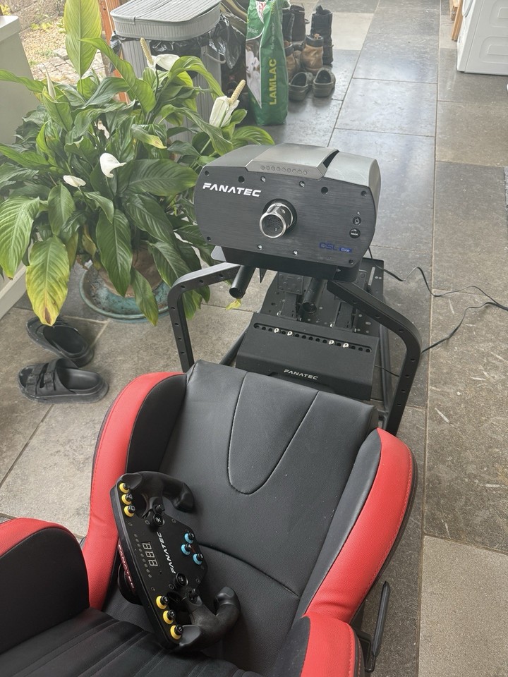 Fanatec CSL Elite F1 Set and GT Omega racing rig | eBay UK