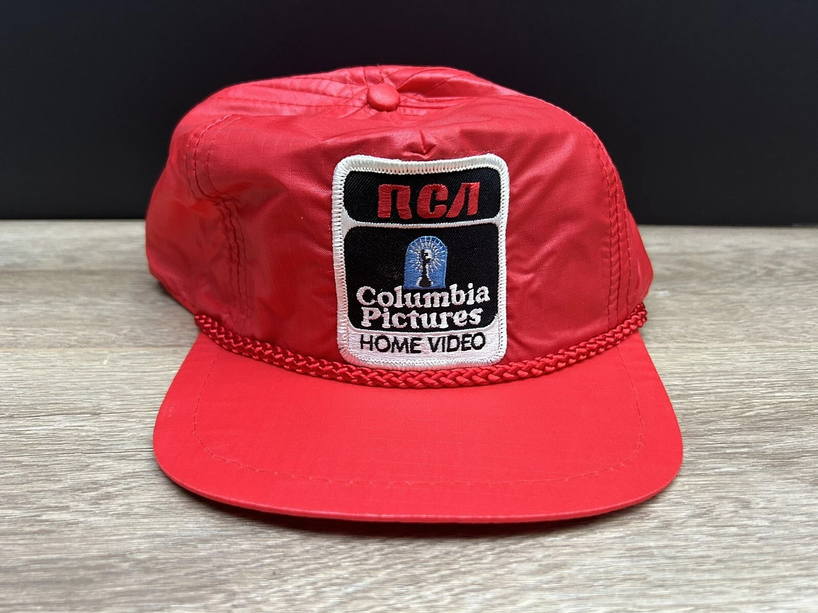 Casquette de sport rouge vintage RCA Columbia Pictures Home Video casquette suprême neuve sans étiquette