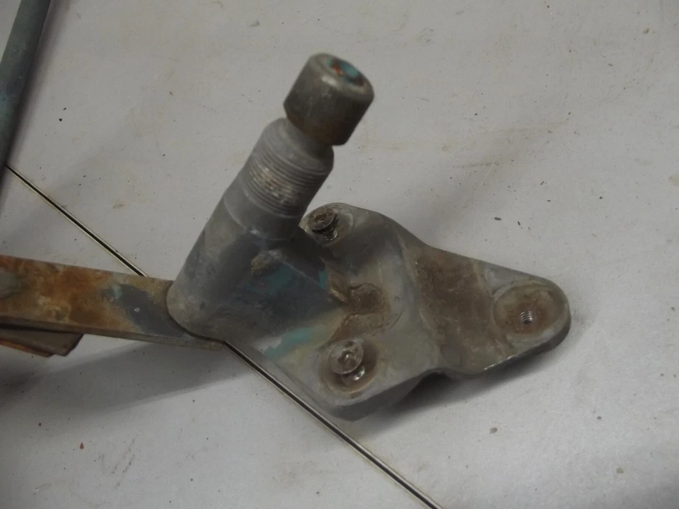 1960 CHEVROLET WINDSHIELD WIPER TRANSMISSION ARMS chevy impala el camino - Image 4 of 4