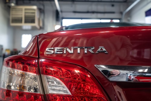 2015 Nissan Sentra SV - Picture 7 of 12