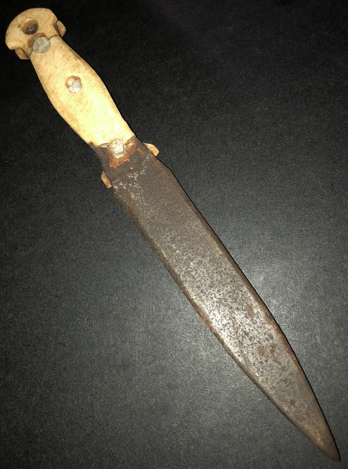 Original WW2 Italian Fighting Knife Dagger Bakelite Roman Trench Art Ground Dug - Image 4 of 4