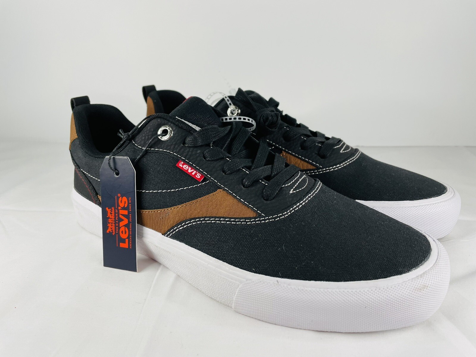 Levi’s Black Men’s Shoe Size 10