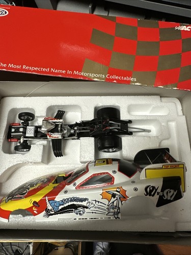 Limited Ed Jerry Toliver 1998 Pontiac Funny Car Spy Vs Spy Diecast. - Picture 4 of 4