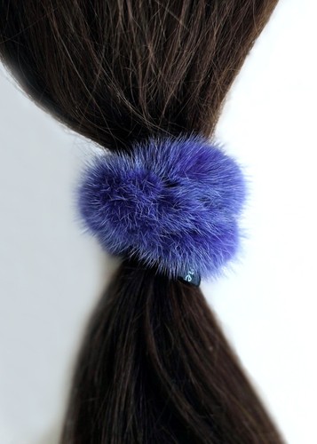 Nerz Haargummi Pelz Scrunchie Armband Fell Haar Schmuck Zopf Band Very Peri - Picture 3 of 3