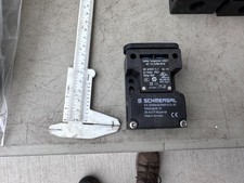 Schmersal Safety Interlock Switch Body 2022 AZ 15 ZVRK-M16