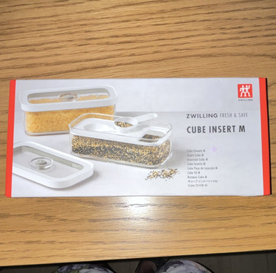 ZWILLING Fresh & Save Cube Insert M 1L BPA-Free Snap Lid 4 in 1White/Clear spoon