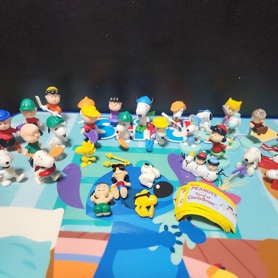 Snoopy Peanuts Figure Set Kinder Surprise Choco Egg Collectible Toy