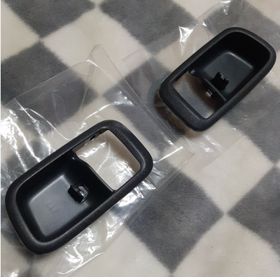 OEM Toyota 96-01 Chaser Mark II JZX100 Door Inner Handle Bezel RH