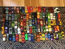 Huge Mixed Loose Lot of Mostly Hot Wheels Various Cars 100 Get what is pictured