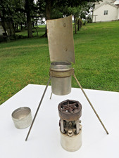 Coleman 530  Pocket  Stove  W/  Field  Stand - Case - Reflector  B 46  Runs Fine