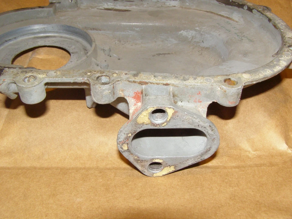 Packard Hudson Studebaker V8 1955 1956 cubierta de engranaje de distribución, grandes orificios para pernos limpios Foto 3 de 4