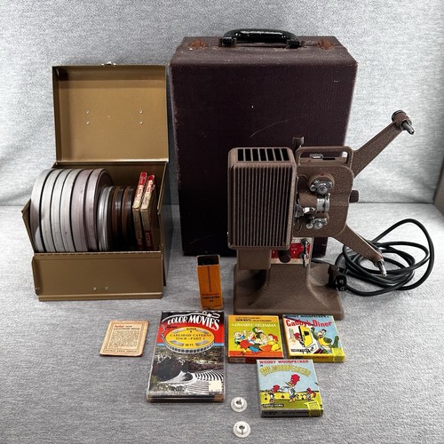 KODAK KODASCOPE EIGHT-71A - Vintage Film Projector & Super 8 MM Metal Film Reels - Picture 2 of 17