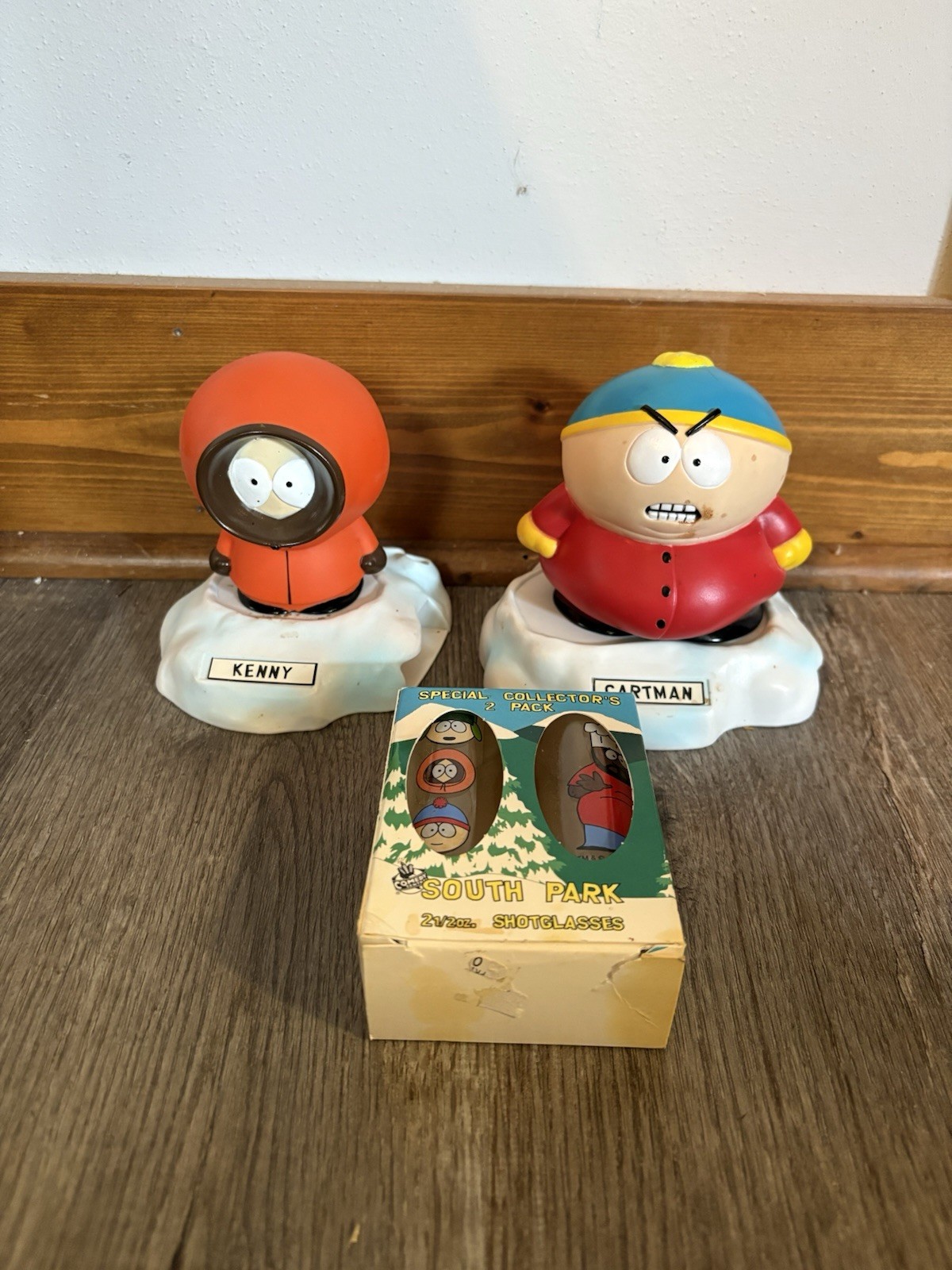 South Park Eric Cartman and Kenny Talking Figure Deskmate and Glasses