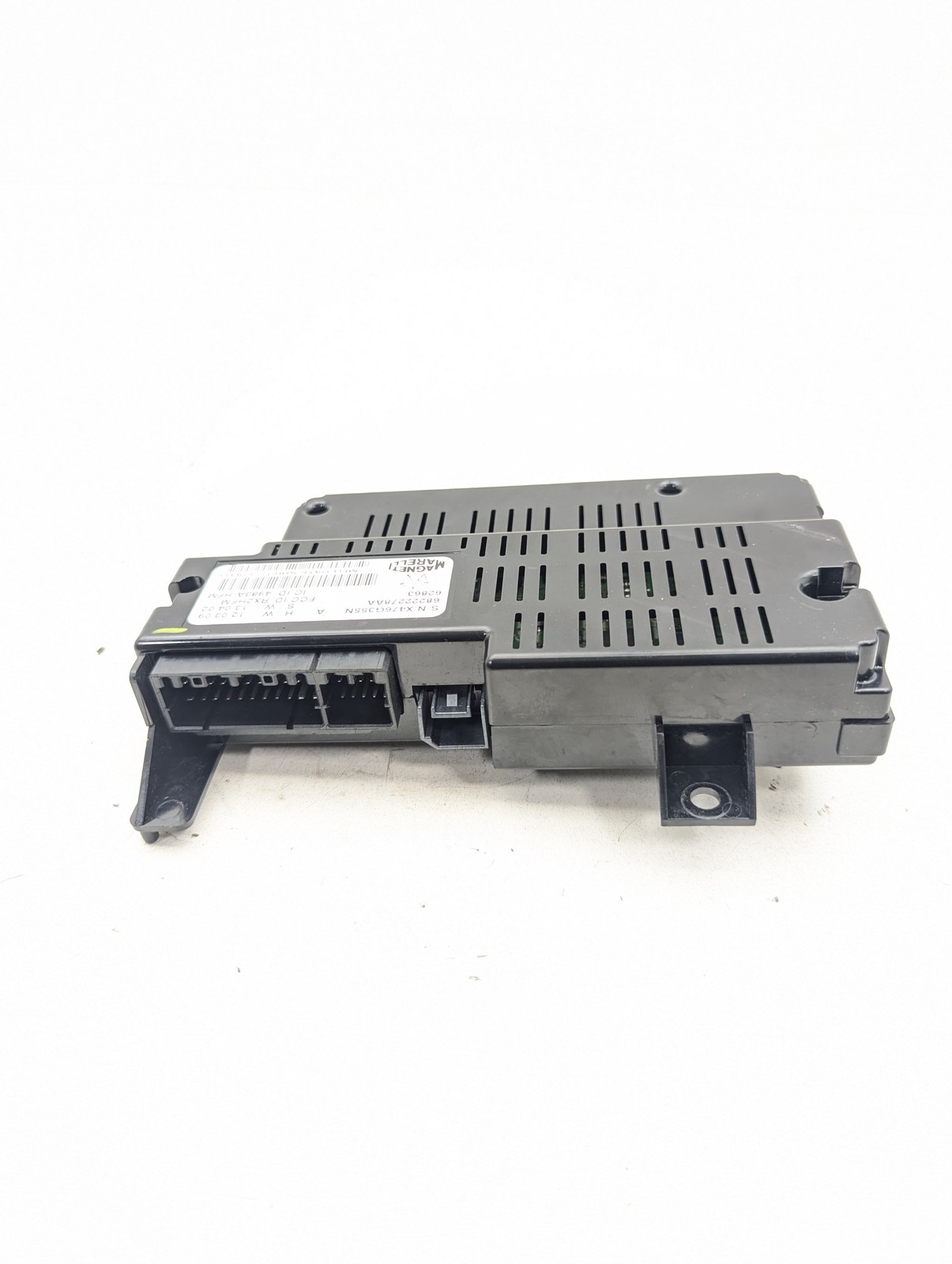 Maserati Quattroporte S M156 Telematic Communication Control Module 68222278AA