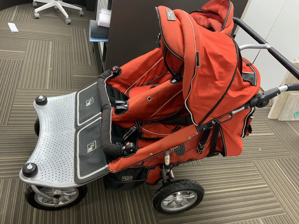 Excelente Cochecito Doble Doble Doble Bebé Usado Valco Modo Tri Rojo Foto 2 de 4