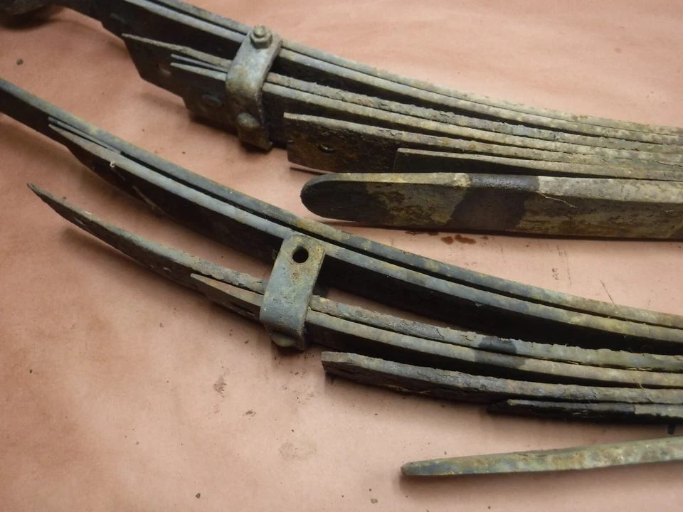 Juego de resortes de hoja trasera Jeep Comanche MJ 86-92 fabricante de equipos originales de fábrica Foto 3 de 4