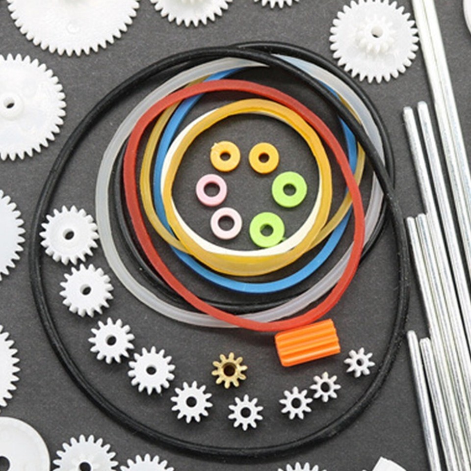 82Pcs Plastic Gears Set Model Kits Car Accessories DIY Craft Parts For