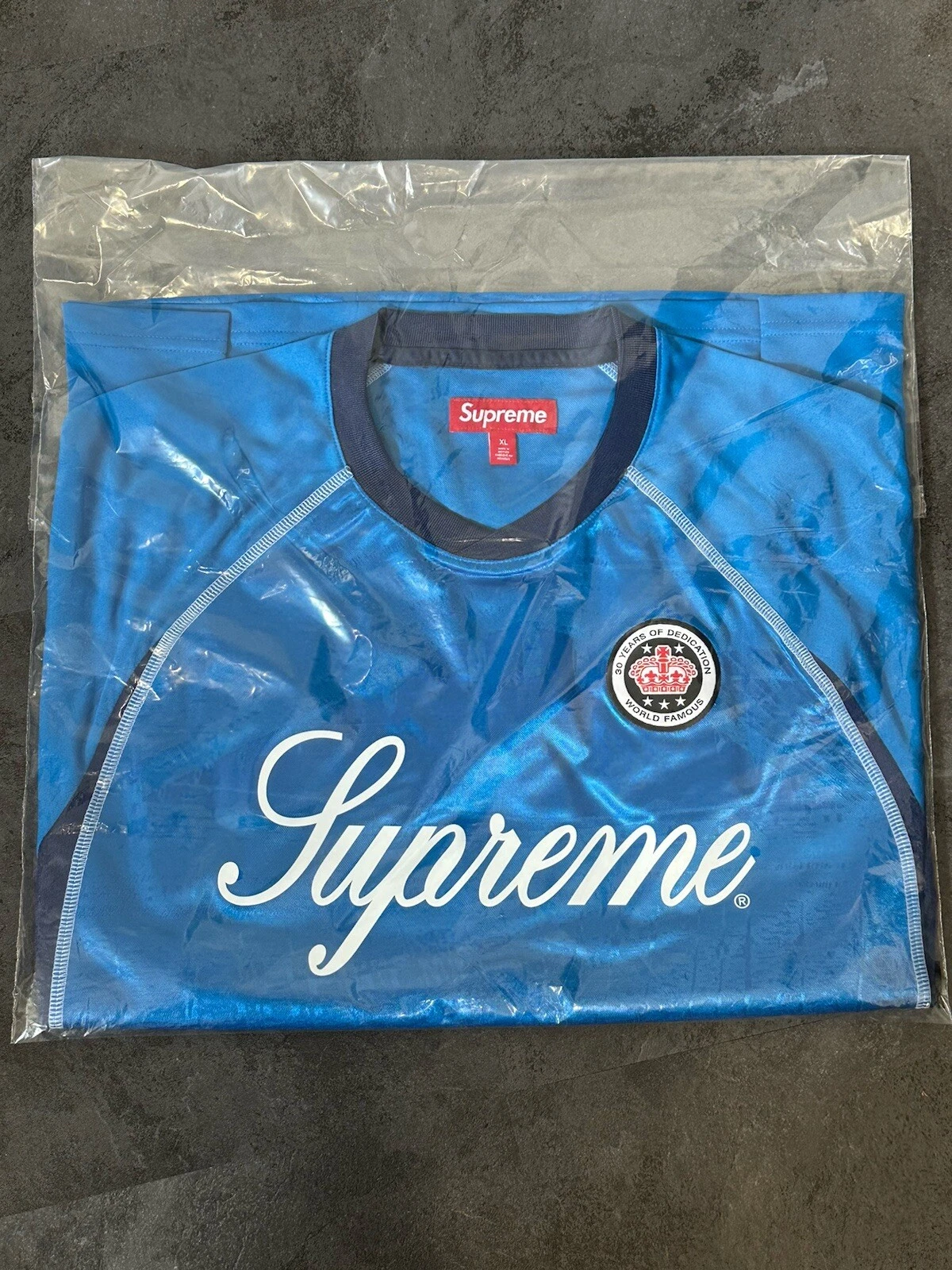 Maillot de foot jacquard suprême bleu moyen à la main ✅