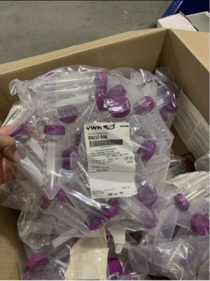 VWR 89039-656 Centrifuge Tubes 15 ml Graduated w/ Flat Caps 50 pack Purple Top