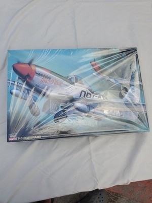 Hasegawa North American P-51D Mustang 1/32 Scale Model Kit wingspan 341 mm
